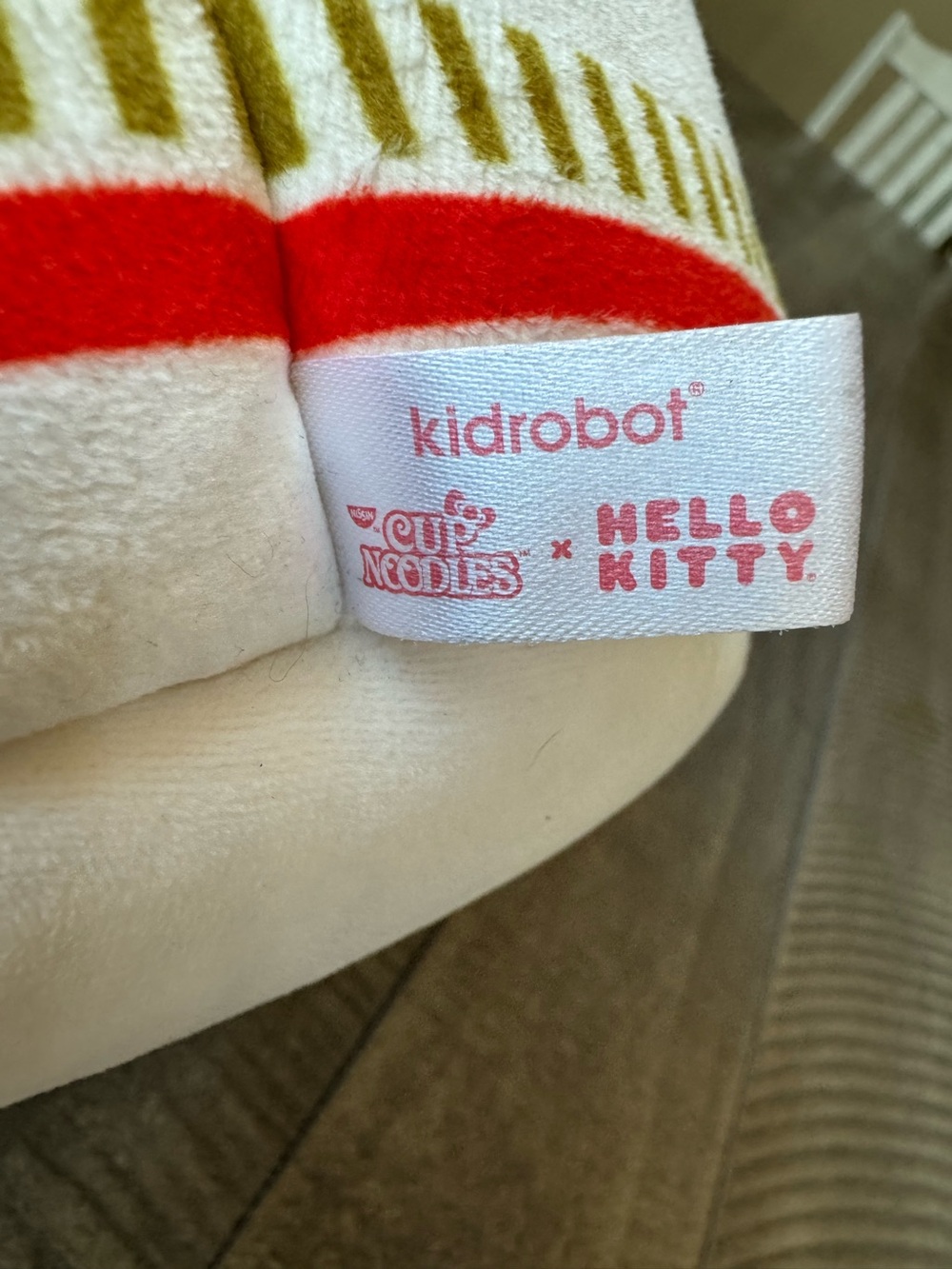 Nissin Cup Noodles - Hello Kitty Plush Container Kidrobot - Picture 5 of 15